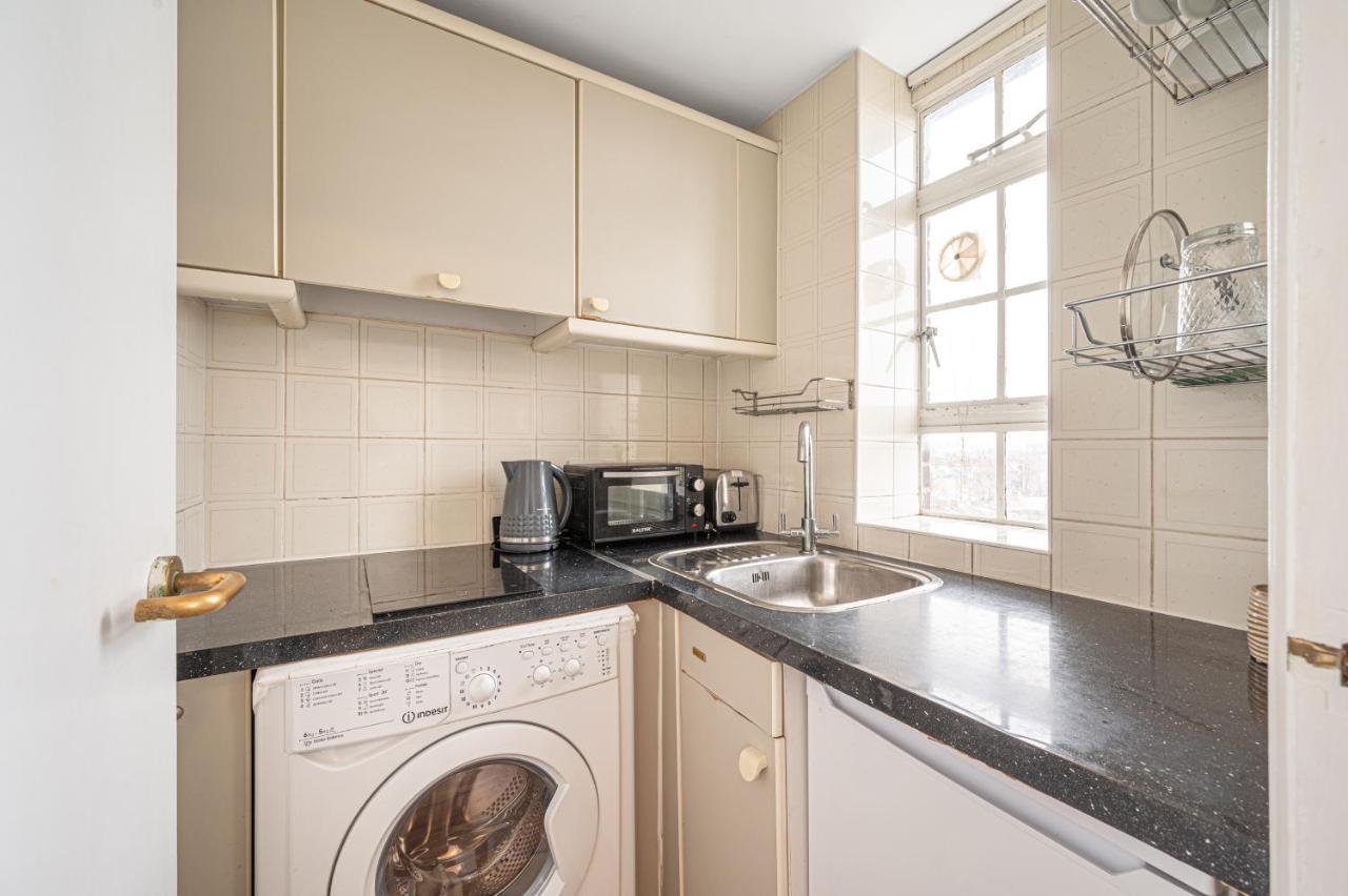 לונדון South Kensington Excellent Location Studio At Chelsea Cloister Hotel מראה חיצוני תמונה